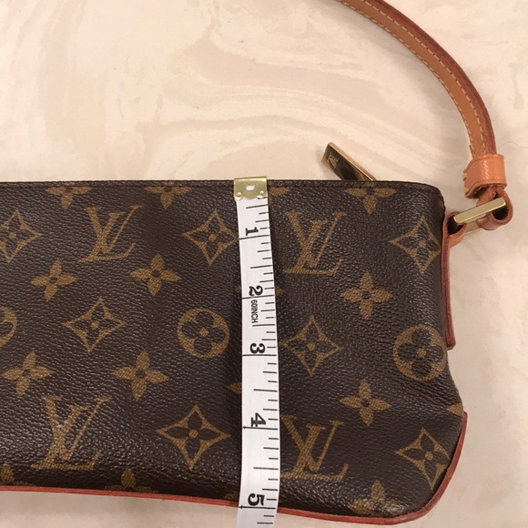 SOLD🎉🎉🎉 Louis Vuitton Trotteur Crossbody - Picture 8 of 8